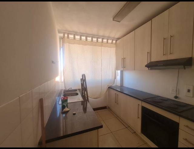 2 BEDROOM APARTMENT FOR SALE IN GERMISTON SOUTH